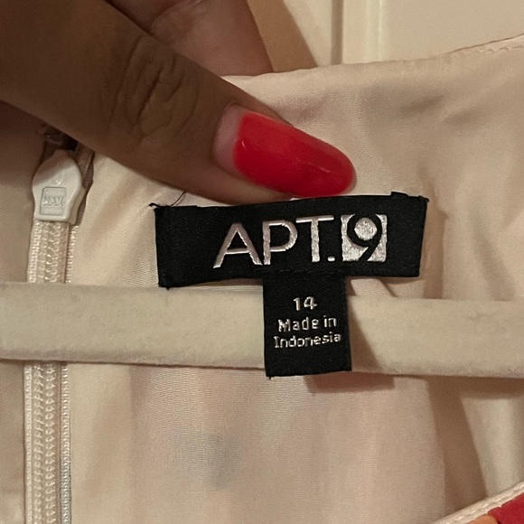 Pink/White Floral Dress - Picture 2 of 2